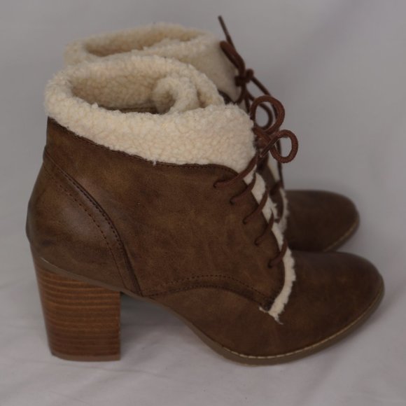 Restricted sherpa lined lace up ankle booties heel boots size 7.5 - Picture 4 of 8